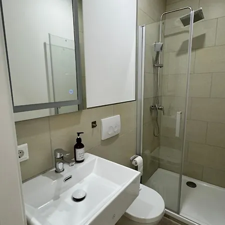 Homestay Heaven Homes - Mit Bad In Der Naehe Von Hbf Dusseldorf