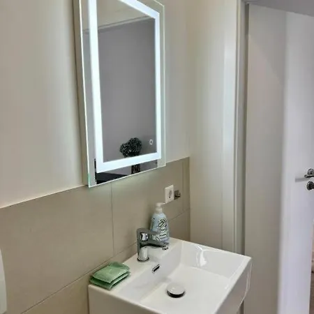 Homestay Heaven Homes - Mit Bad In Der Naehe Von Hbf Dusseldorf