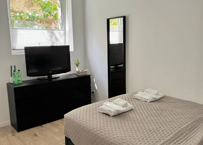 Apagado Quarto em Acomodações Particulares *